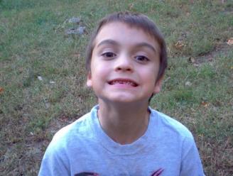 Aubry ~ After loosing a tooth.  He calls me Aunt Robbie.  