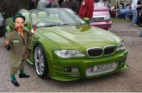 a green car