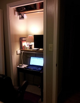 No office? Make one in the guest room closet!