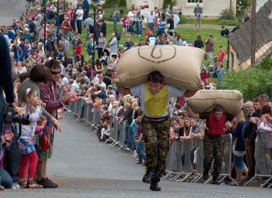 Picture of Tetbury Woolsack Races.