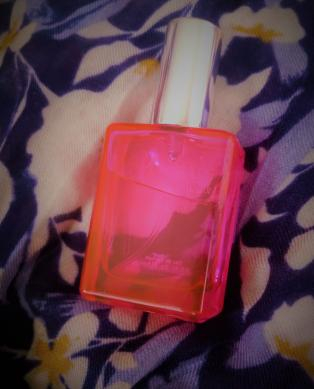 Picture of a pink perfume bottle