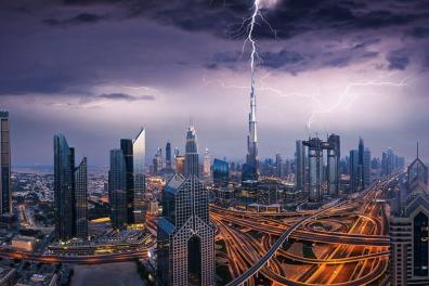 Burj Khalifa - lightning storm - Dubai