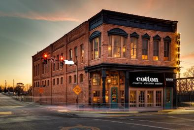 Picture of the fancy Cotton Restaurant.